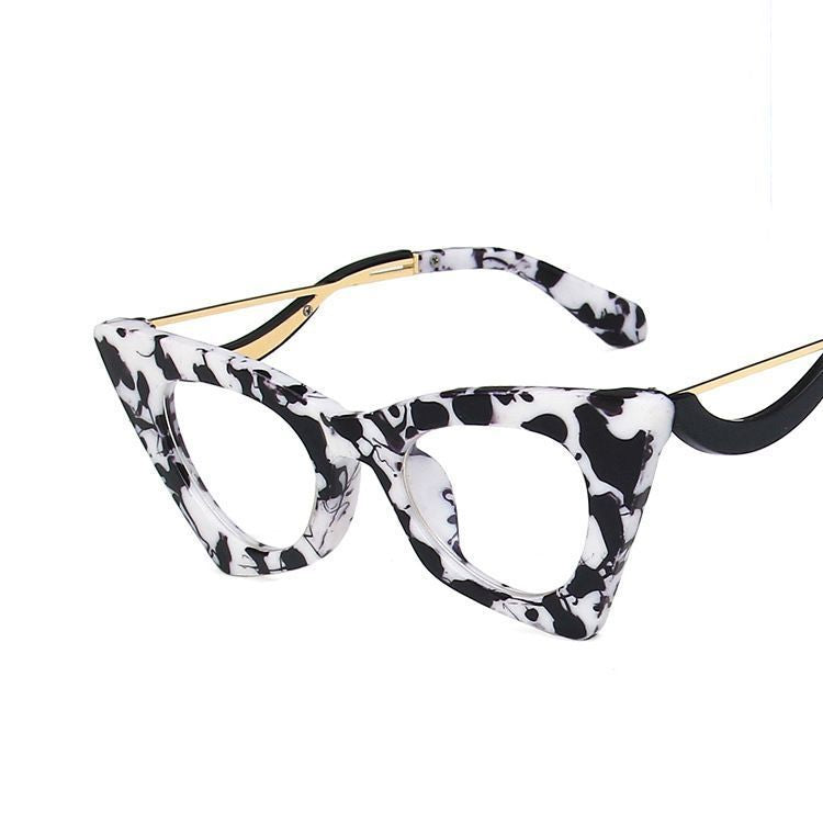 Trendy Cat Eye Framed Glasses